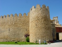 Urueña_muralla_castillo_lou
